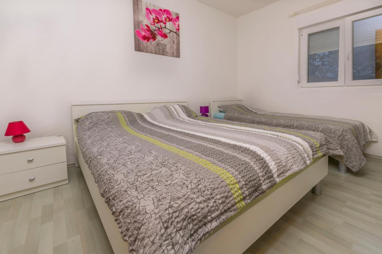 Apartments Olivera Rogoznica  Luaran gambar
