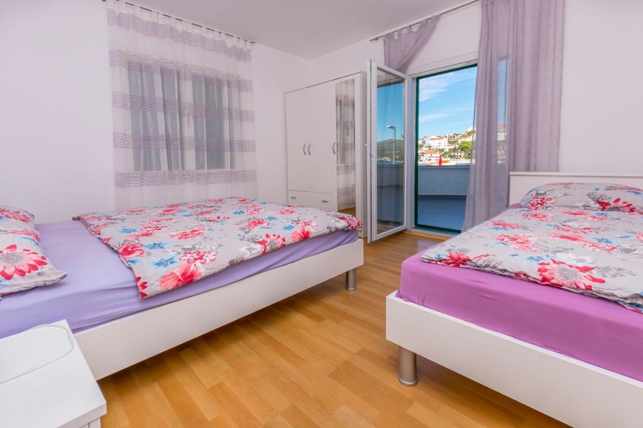 Apartments Olivera Rogoznica  Luaran gambar