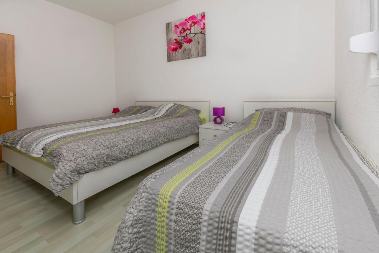 Apartments Olivera Rogoznica  Luaran gambar