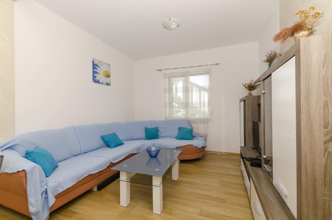 Apartments Olivera Rogoznica  Luaran gambar