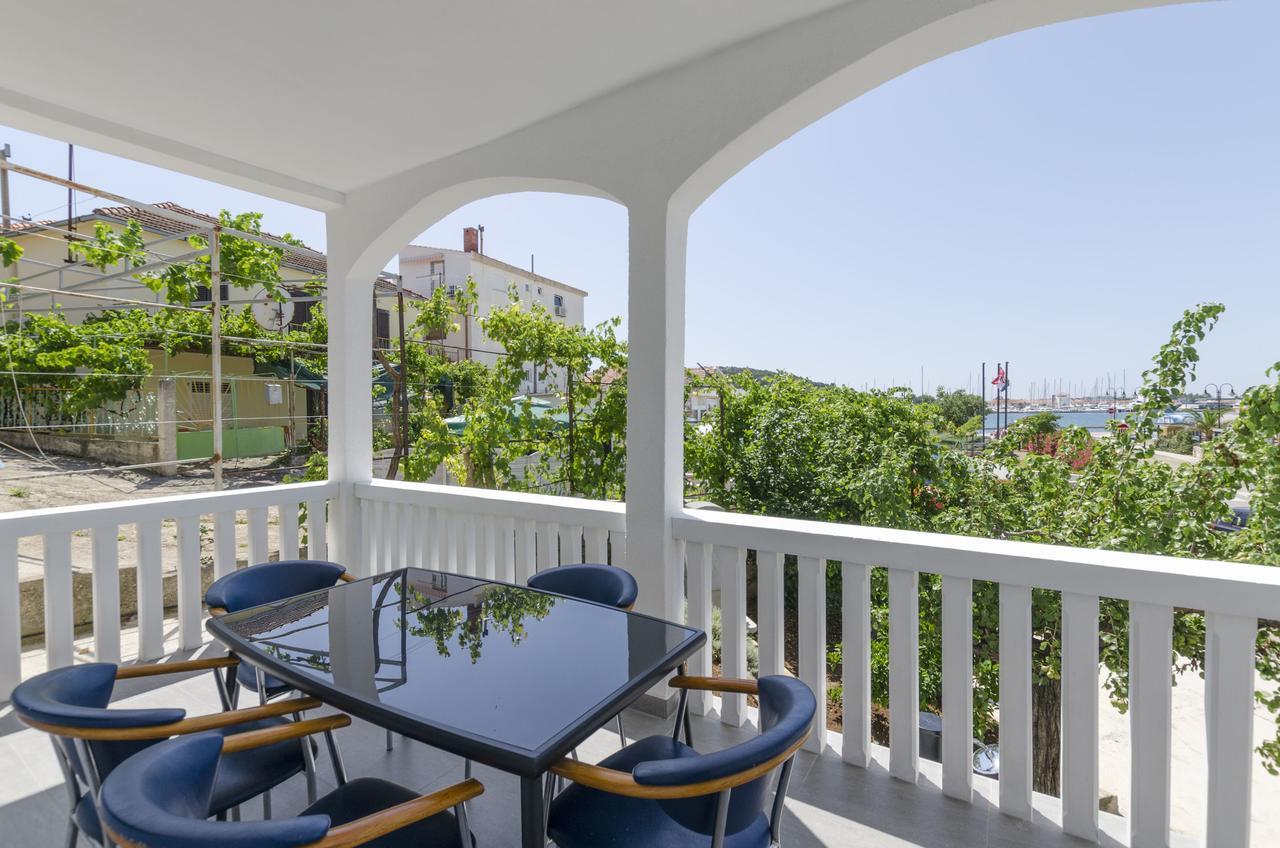 Apartments Olivera Rogoznica  Luaran gambar