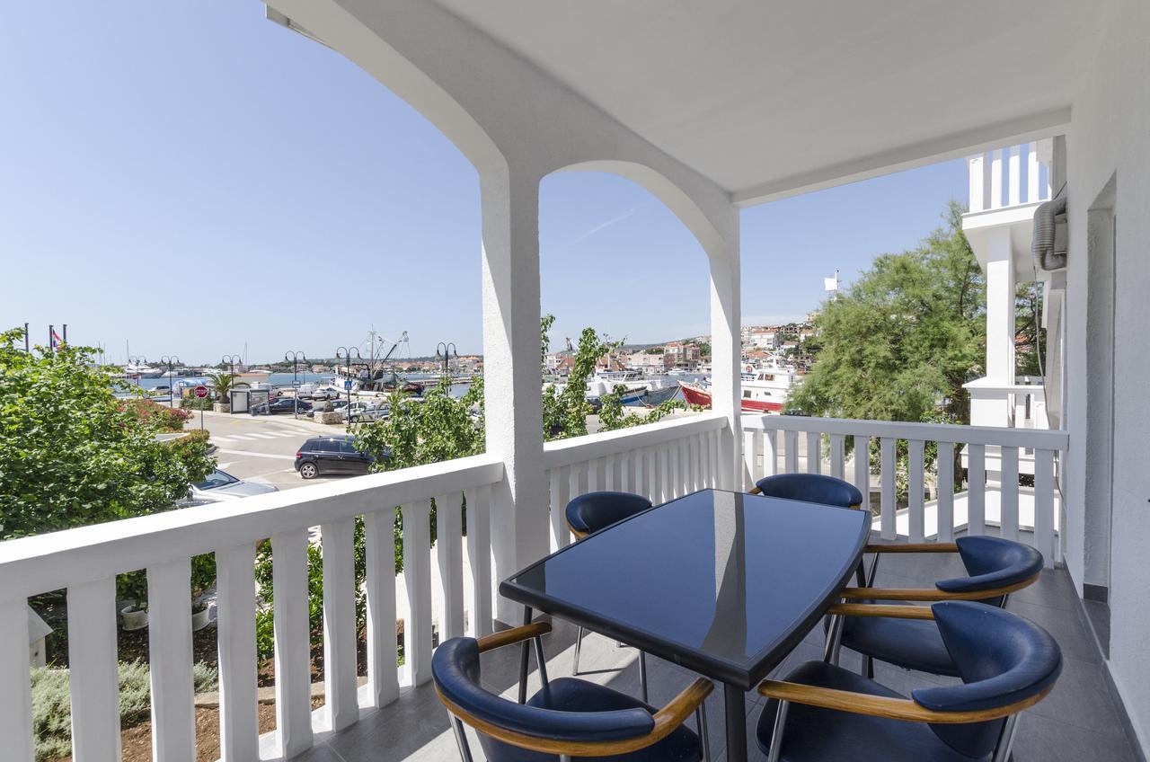 Apartments Olivera Rogoznica  Luaran gambar